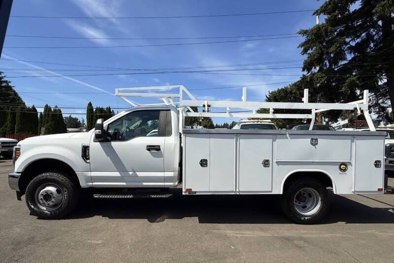ford f-350 super duty chassis cab 2019 1FDRF3H6XKED74875 image ford f-350 super duty chassis cab 2019 1FDRF3H6XKED74875 image